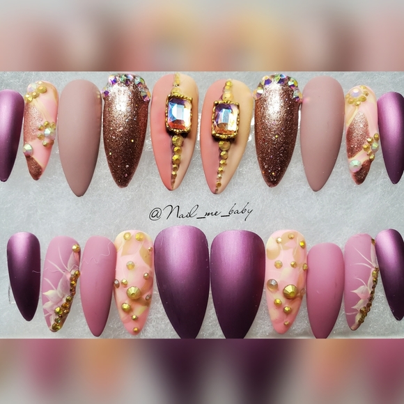 Luxurious Gel press-ons Nails - Picture 4 of 6